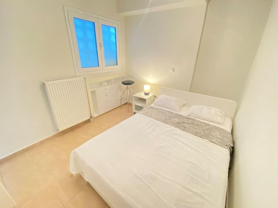 Cozy 2 Room Apartment With Garden Near Athens Air-Port Луца Экстерьер фото
