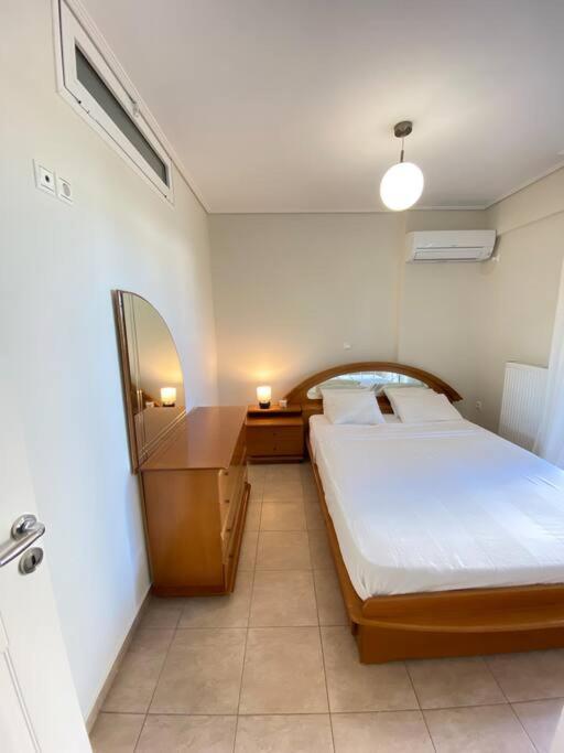 Cozy 2 Room Apartment With Garden Near Athens Air-Port Луца Экстерьер фото